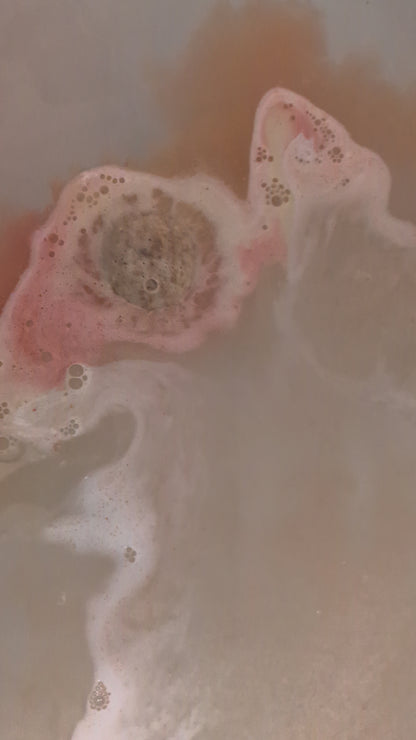 Poppy Fields Bath Bomb