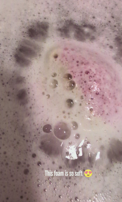 Strawberry Ice Cream - Bath Bomb