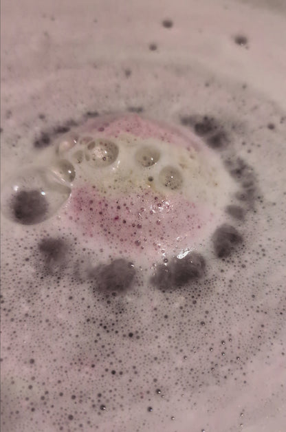 Strawberry Ice Cream - Bath Bomb