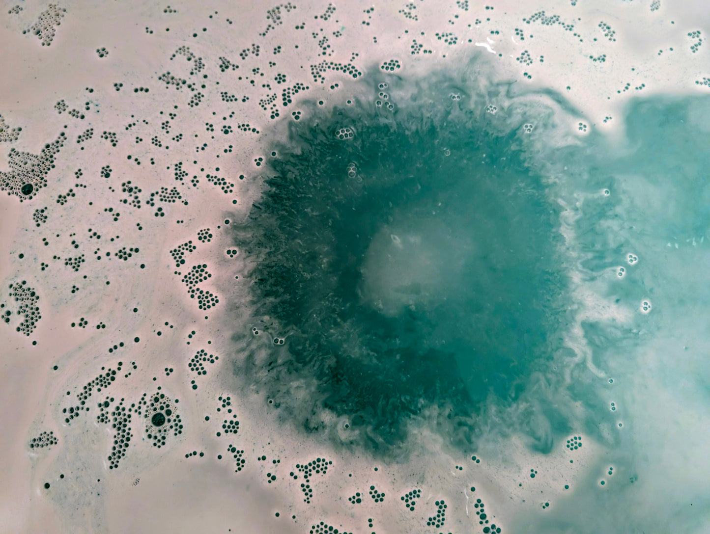 Decadent Bath Bomb - Bombshell Cosmetics